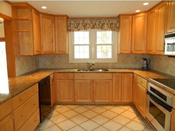 201 Cooper Road Milton, VT 05468 - Photo 18 of 28 Gallery Image 18