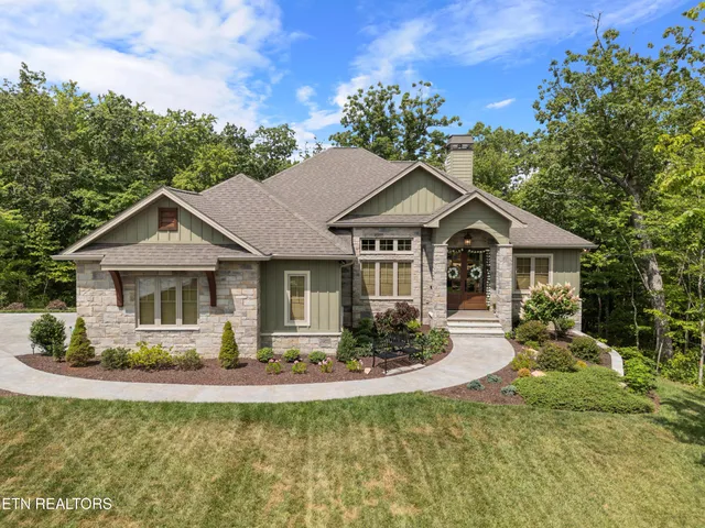 $989,000 | 143 Chestnut Ridge Lane, Crossville, TN 38558