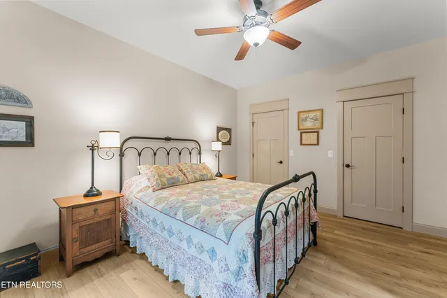 $989,000 | 143 Chestnut Ridge Lane, Crossville, TN 38558