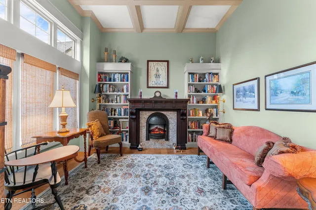 $989,000 | 143 Chestnut Ridge Lane, Crossville, TN 38558