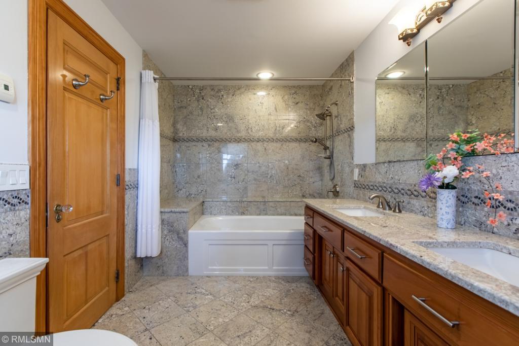 1241 Skyline Drive Southwest Rochester, MN 55902 - Photo 40 of 69