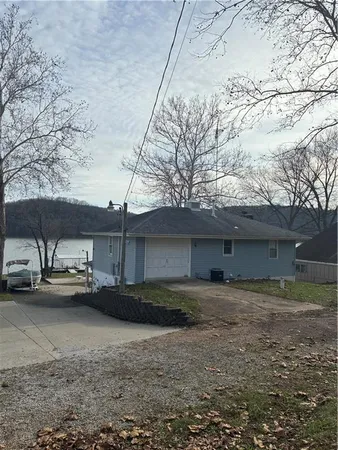 $430,000 | 33090 Canopy Lane, Lincoln, MO 65338