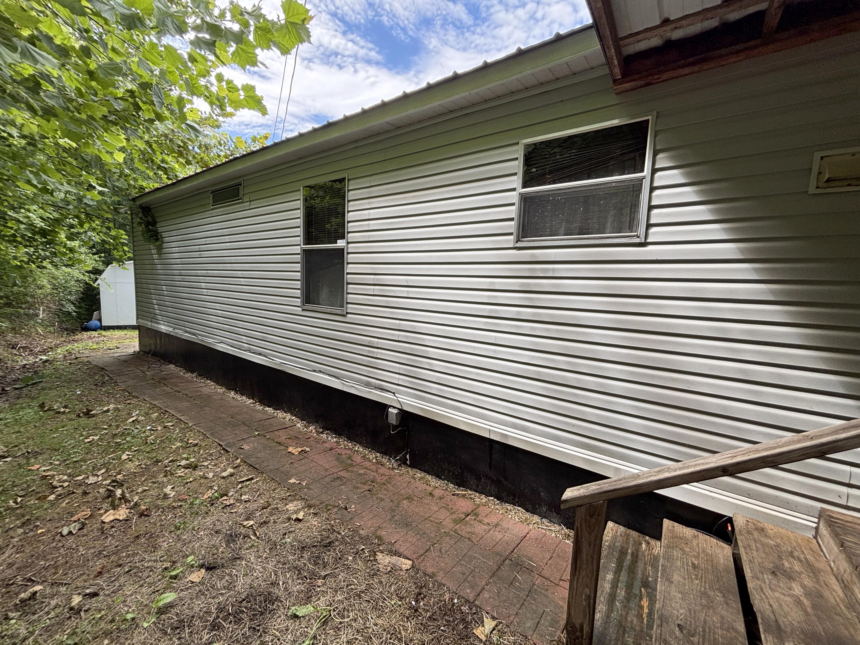 663 Sol Hollow Road Manchester, KY 40962 - Photo 3 of 17 IMG_2568 -f