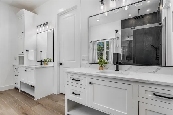 $899,500 | 224 Kellog, Fischer, TX 78623
