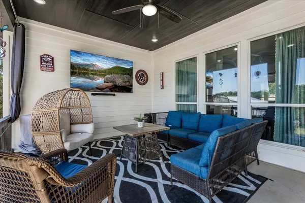 $899,500 | 224 Kellog, Fischer, TX 78623