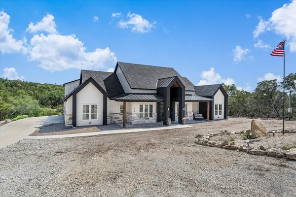 $899,500 | 224 Kellog, Fischer, TX 78623