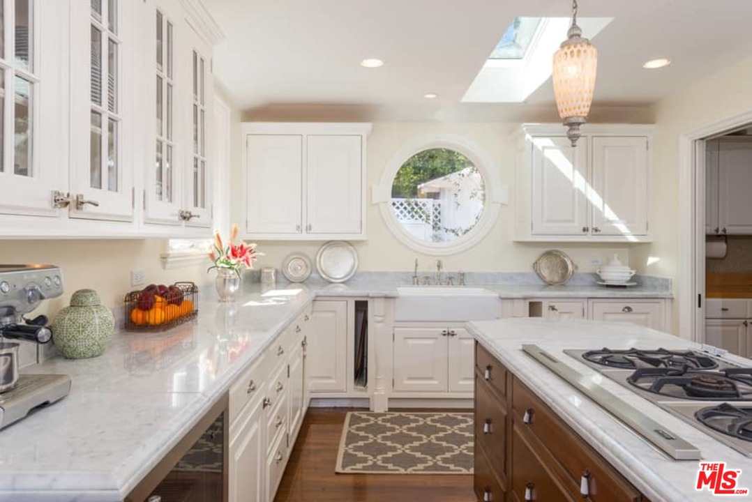 1766 Westridge Road Los Angeles, CA 90049 - Photo 22 of 54