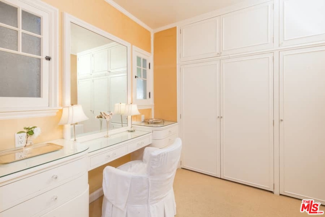 1766 Westridge Road Los Angeles, CA 90049 - Photo 41 of 54