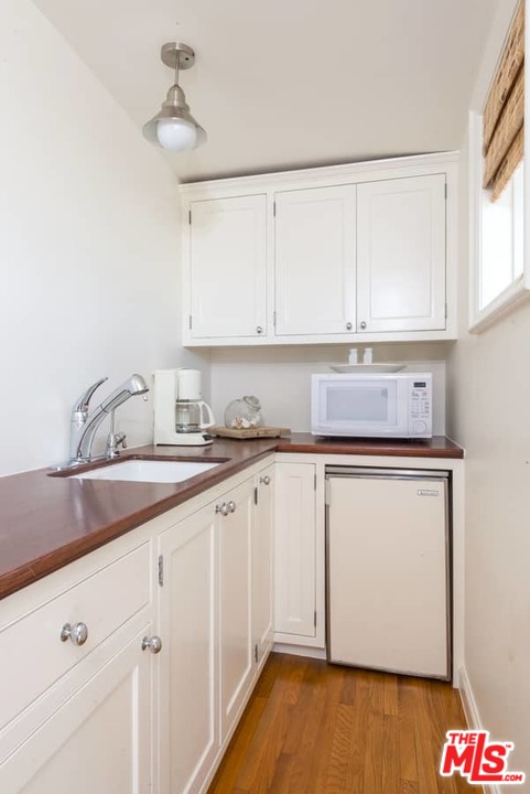 1766 Westridge Road Los Angeles, CA 90049 - Photo 47 of 54