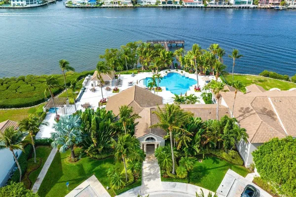 $9,950 | 3604 South Ocean Boulevard, Unit 105, Highland Beach, FL 33487