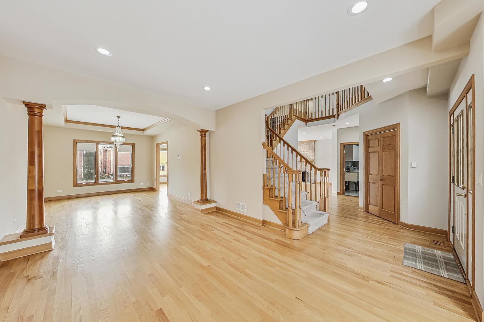8217 Ballard Road Niles, IL 60714 - Photo 4 of 47 Gallery Image 4