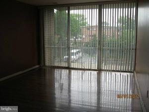 7973 Riggs Road, Unit 79738 Hyattsville, MD 20783 - Photo 3 of 6 Living Room