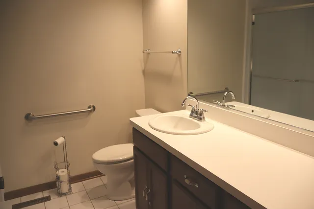 $324,900 | 10551 Eagle Ridge Drive, Unit 127, Orland Park, IL 60467