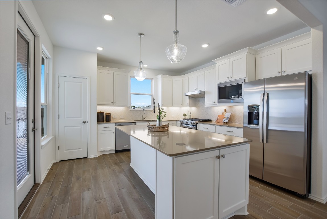 103 Crossbar Street Georgetown, TX 78633 - Photo 3 of 40