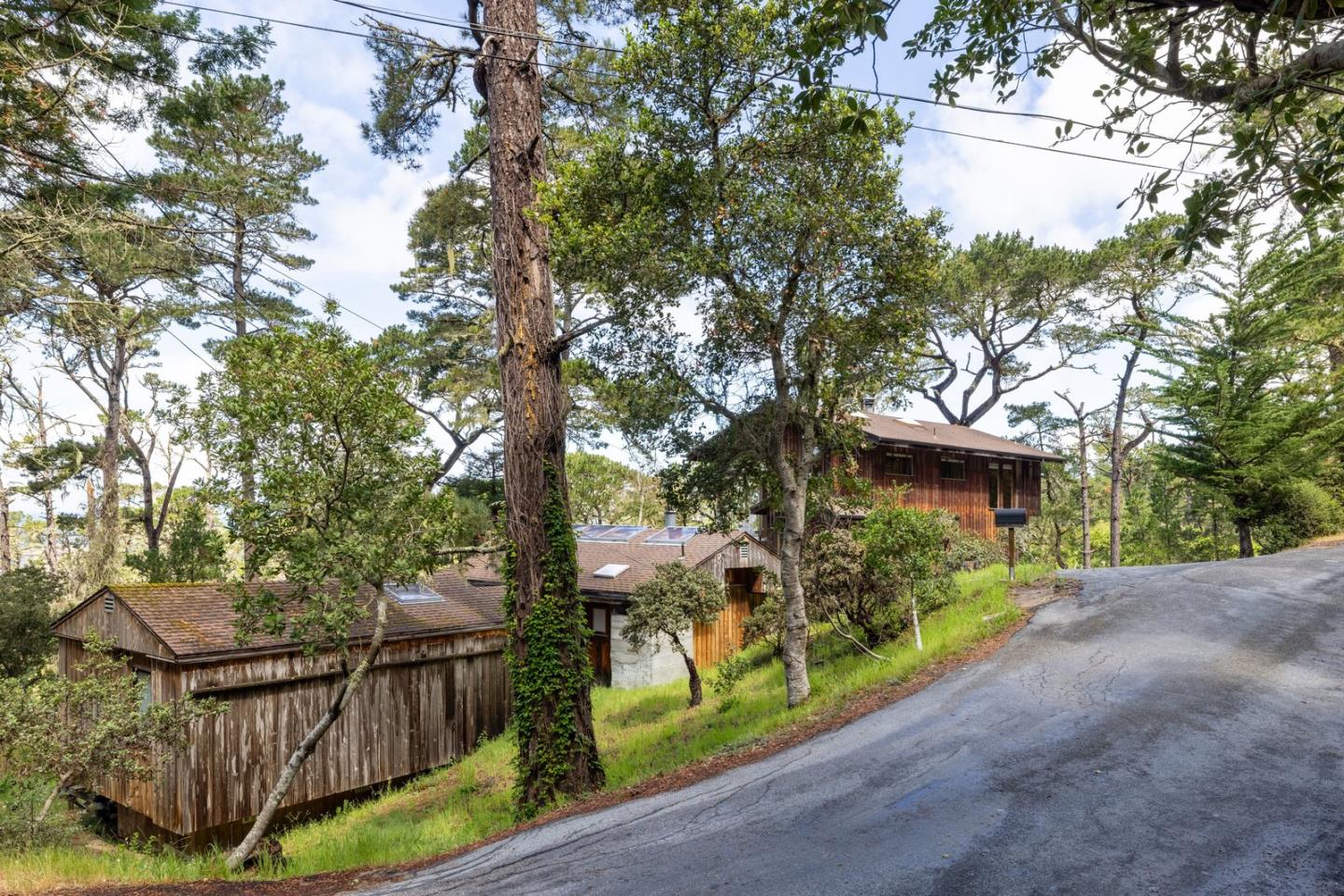 73 Mt Devon Road Carmel Highlands, CA 93923 - Photo 4 of 88