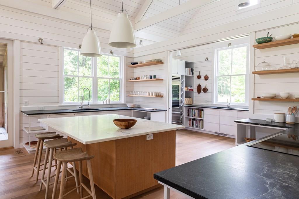 232 Lincoln Road Lincoln, MA 01773 - Photo 4 of 34