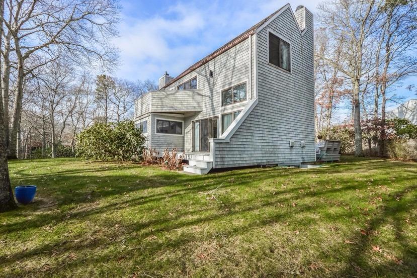 10 Sea Marsh Road Centerville, MA 02632 - Photo 29 of 31 a front view of house with yard and green space