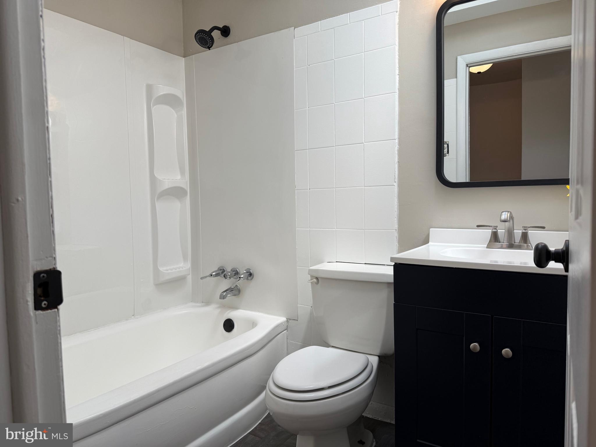 876 Andover Road Lansdale, PA 19446 - Photo 11 of 18 Main Bath