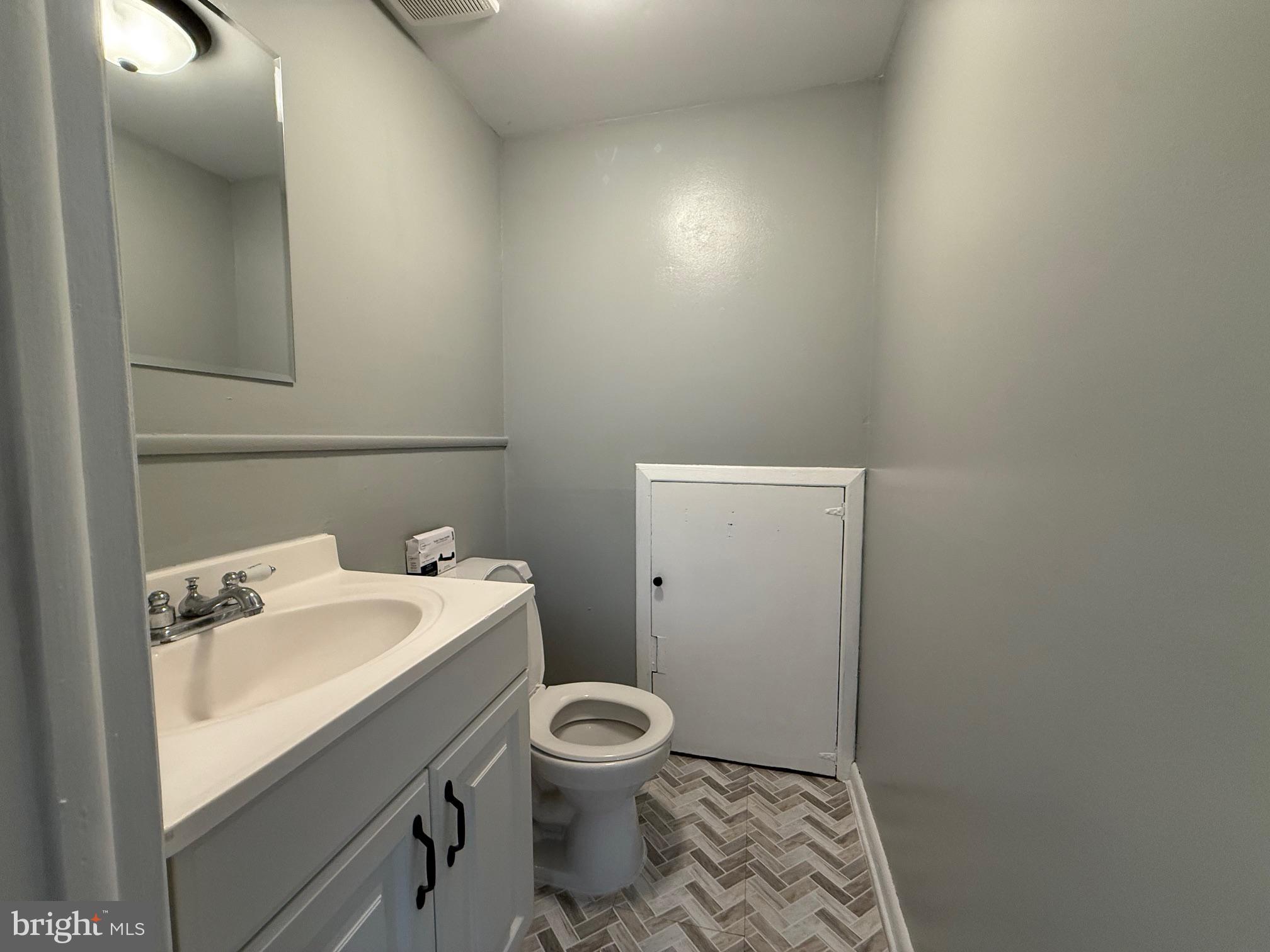 876 Andover Road Lansdale, PA 19446 - Photo 17 of 18 Half Bath