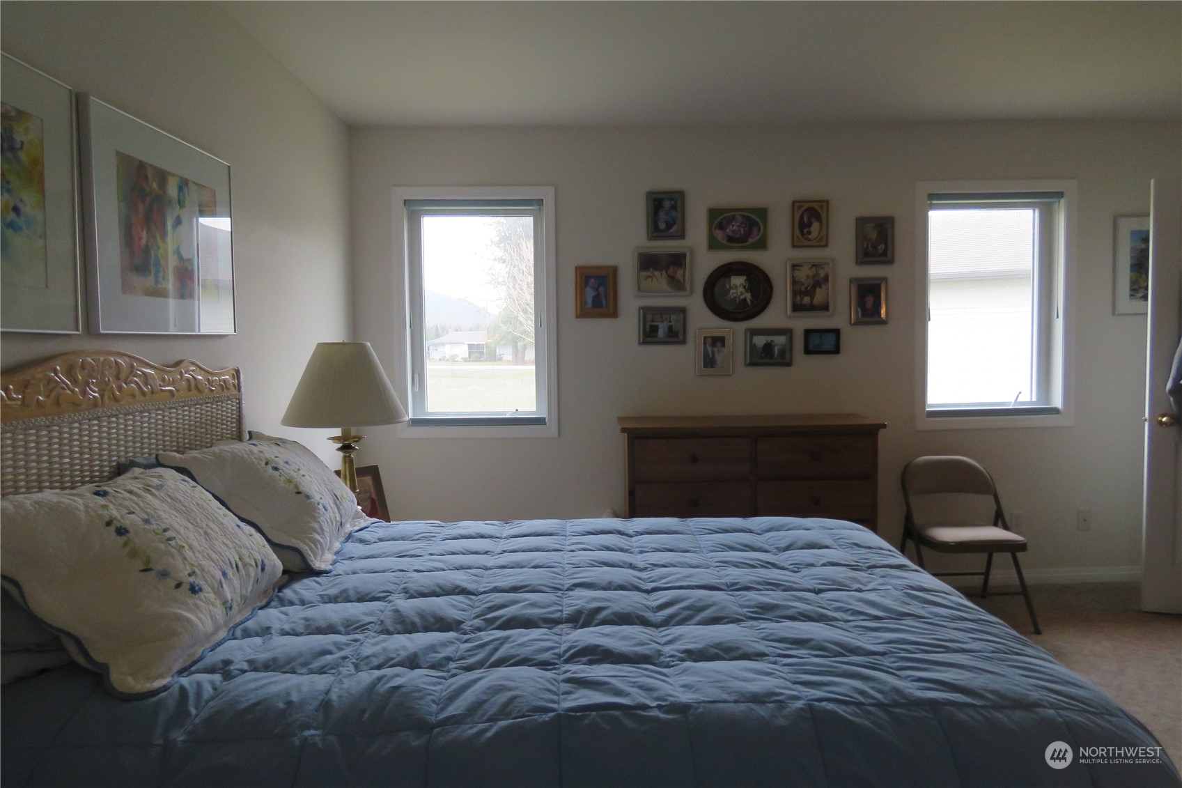 107 South Pass Road, Unit 28 Nooksack, WA 98276 - Photo 32 of 38 a bedroom with a bed and a window