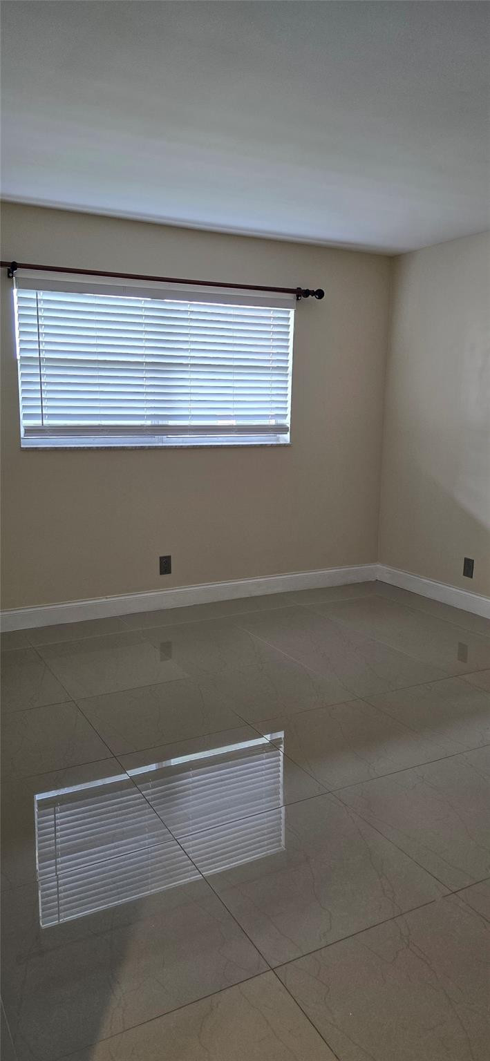 8000 South Colony Circle, Unit 309 Tamarac, FL 33321 - Photo 8 of 16 a view of room
