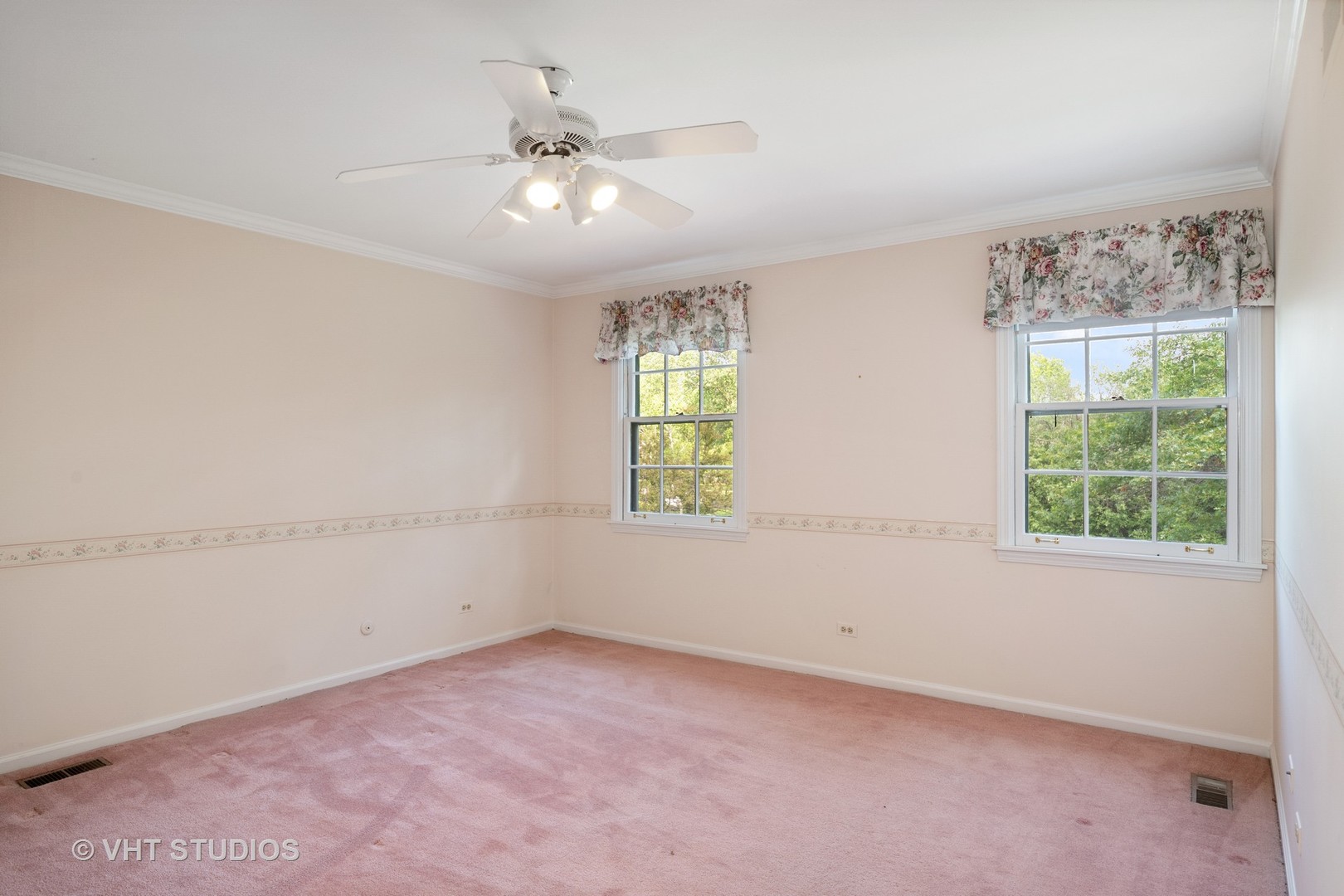 60 North Ridge Road Lake Forest, IL 60045 - Photo 25 of 36 an empty room with a window