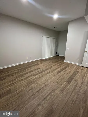 $3,295 | 5106 Observation Way, Alexandria, VA 22312