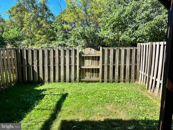 $3,295 | 5106 Observation Way, Alexandria, VA 22312