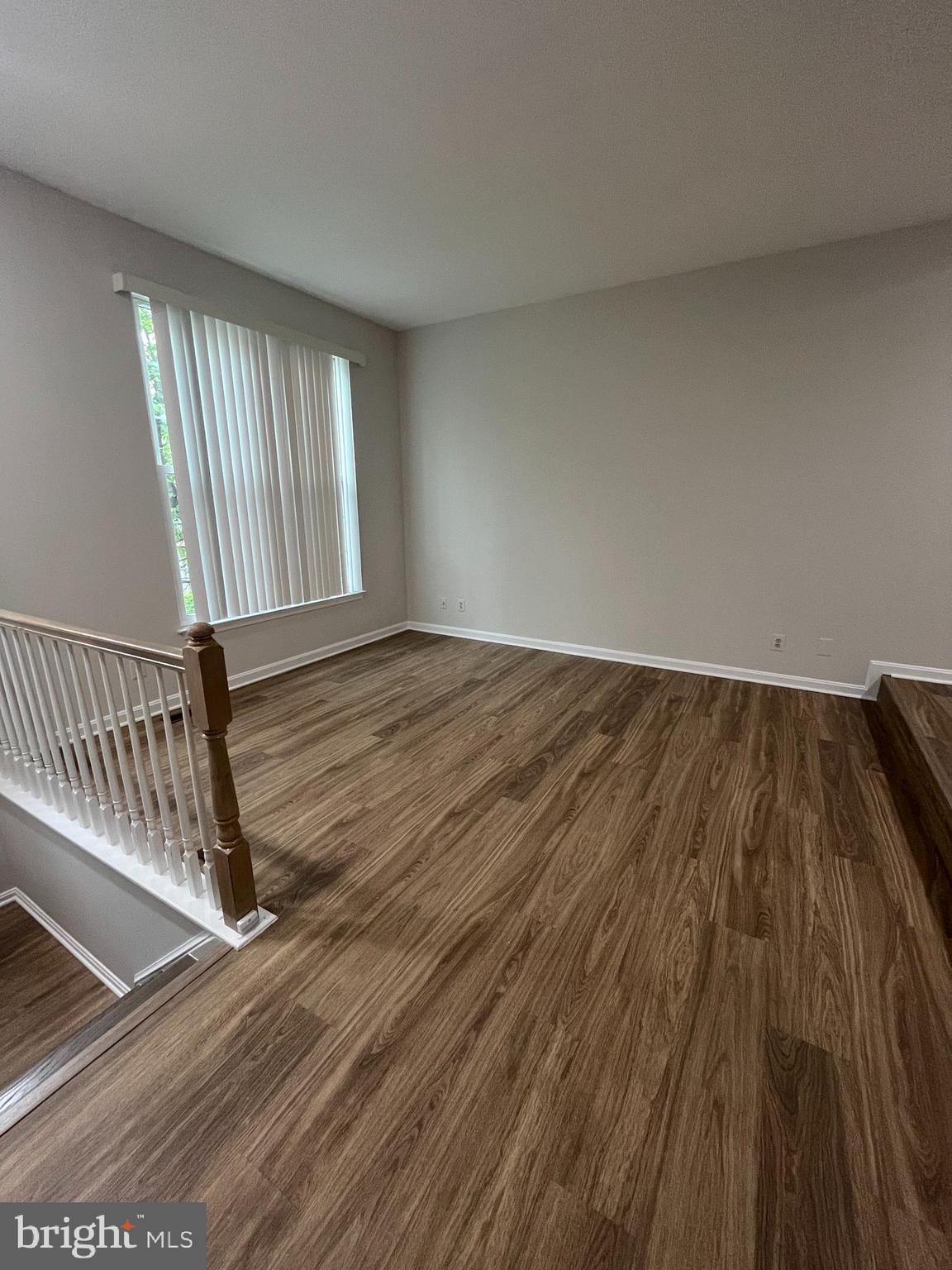 5106 Observation Way Alexandria, VA 22312 - Photo 6 of 31 Living room