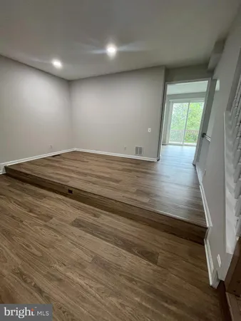 $3,295 | 5106 Observation Way, Alexandria, VA 22312