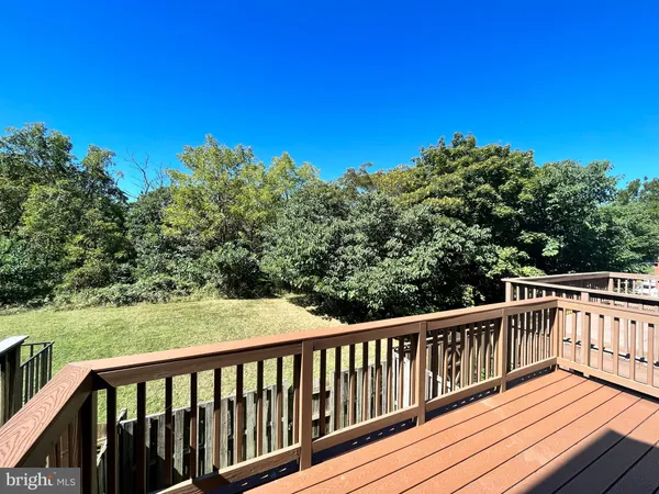 $3,295 | 5106 Observation Way, Alexandria, VA 22312