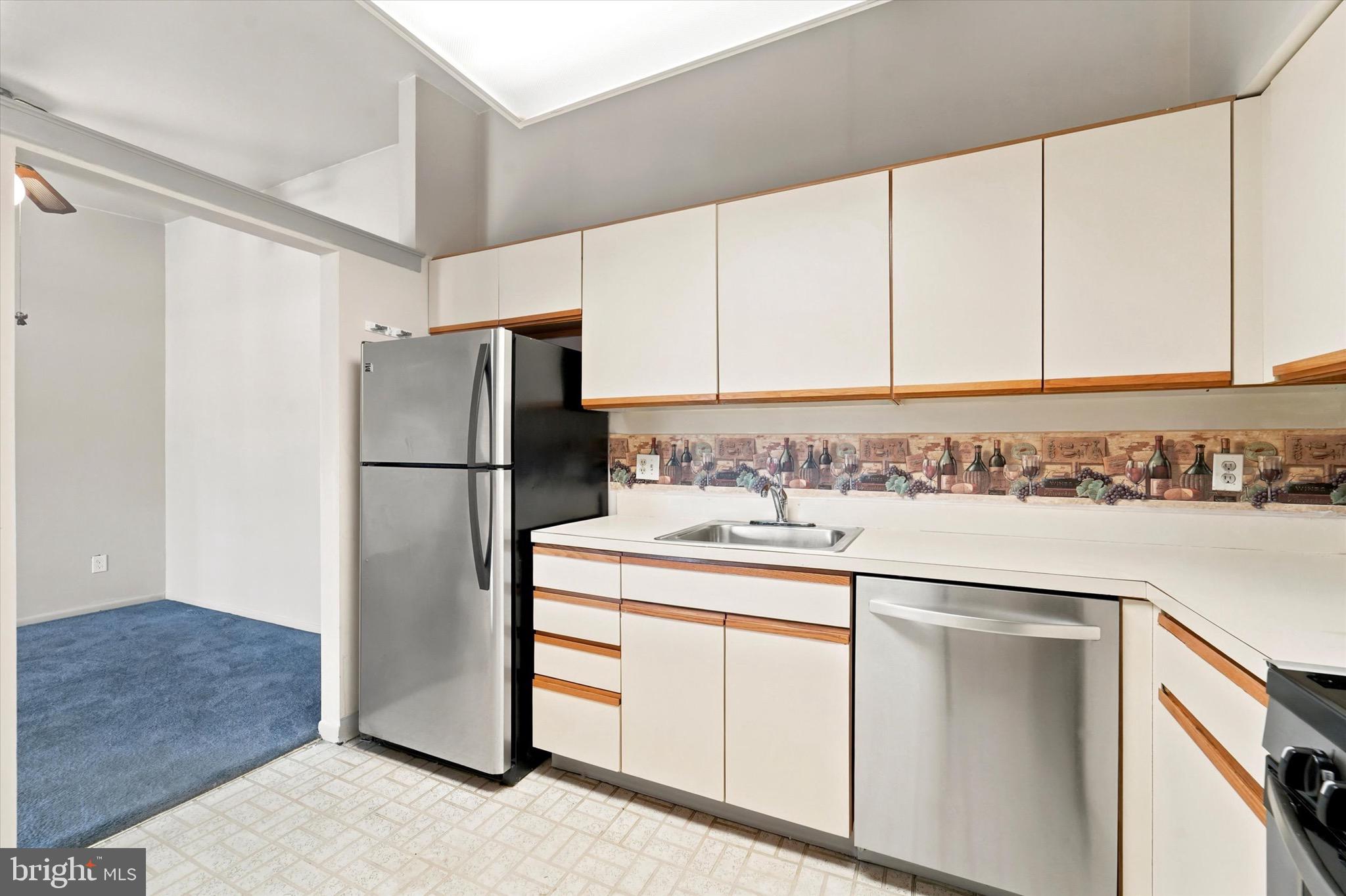 58201 Delaire Landing Road, Unit 201 Philadelphia, PA 19114 - Photo 13 of 25