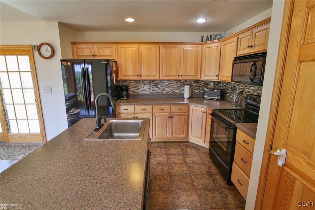 3379 Murphy Road Walnutport, PA 18088 - Photo 16 of 46 Gallery Image 16
