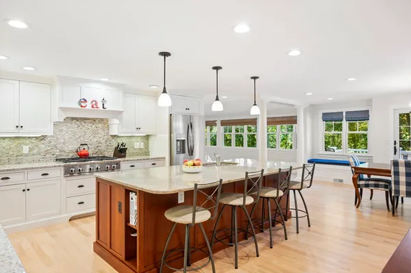 $2,448,000 | 137 Fairoaks Lane, Cohasset, MA 02025