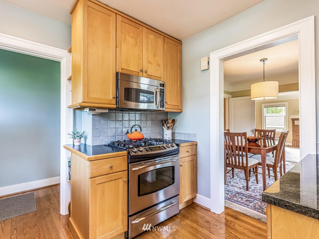 4505 Southwest Brandon Street Seattle, WA 98136 - Photo 13 of 39 Gallery Image 13