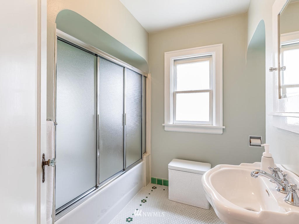 4505 Southwest Brandon Street Seattle, WA 98136 - Photo 19 of 39 Gallery Image 19
