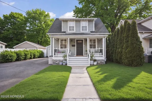 $739,999 | 33 Memorial Parkway, Atlantic Highlands, NJ 07716