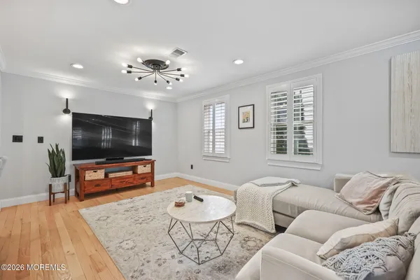 $739,999 | 33 Memorial Parkway, Atlantic Highlands, NJ 07716