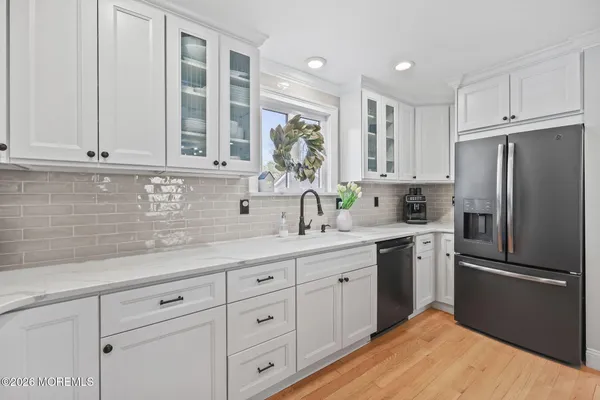 $739,999 | 33 Memorial Parkway, Atlantic Highlands, NJ 07716