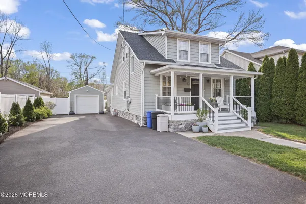 $739,999 | 33 Memorial Parkway, Atlantic Highlands, NJ 07716