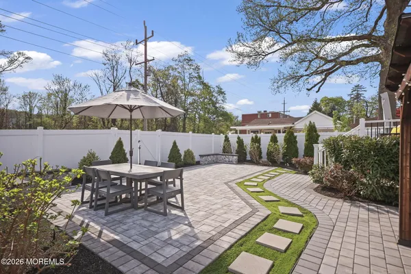 $739,999 | 33 Memorial Parkway, Atlantic Highlands, NJ 07716