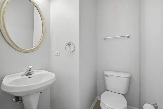 $2,500 | 1929 Golden Gate Lane, Naperville, IL 60563