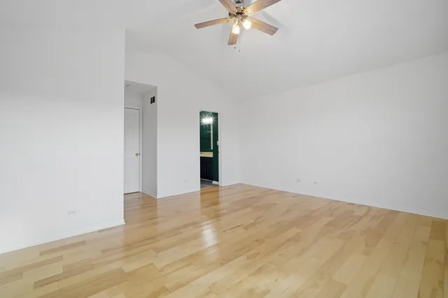 $2,500 | 1929 Golden Gate Lane, Naperville, IL 60563