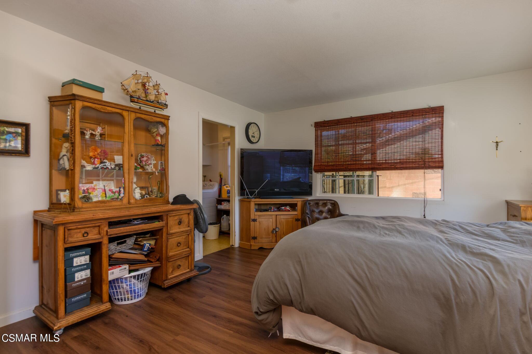2190 May Court Simi Valley, CA 93063 - Photo 15 of 31 2190 May #15