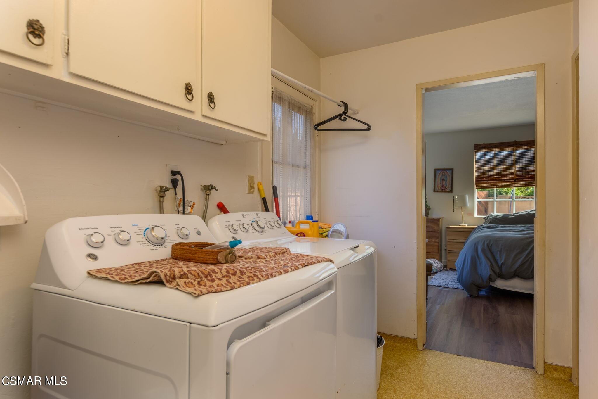 2190 May Court Simi Valley, CA 93063 - Photo 17 of 31 2190 May #17