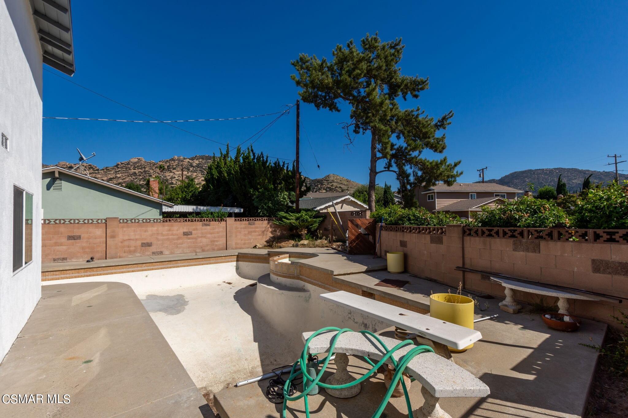 2190 May Court Simi Valley, CA 93063 - Photo 29 of 31 2190 May #29