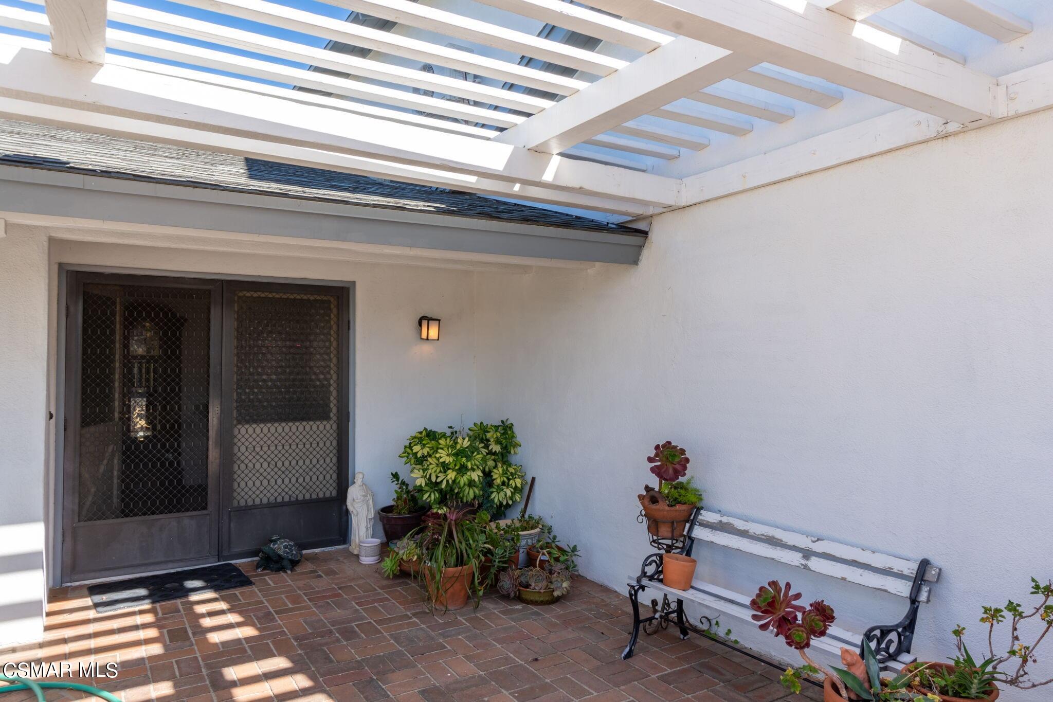 2190 May Court Simi Valley, CA 93063 - Photo 5 of 31 2190 May #5