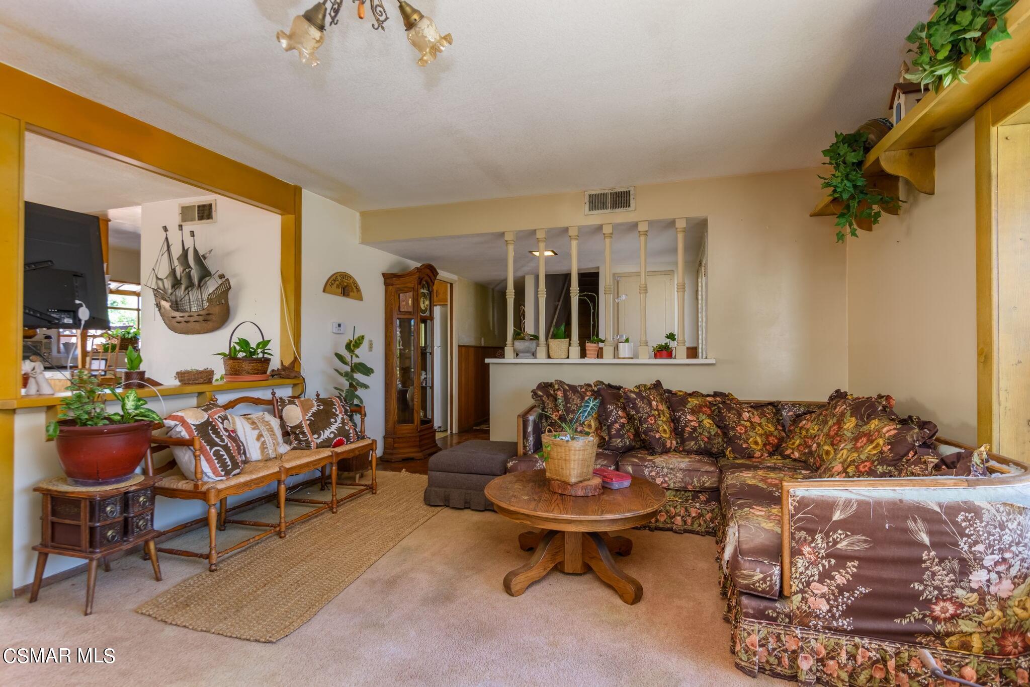 2190 May Court Simi Valley, CA 93063 - Photo 7 of 31 2190 May #7