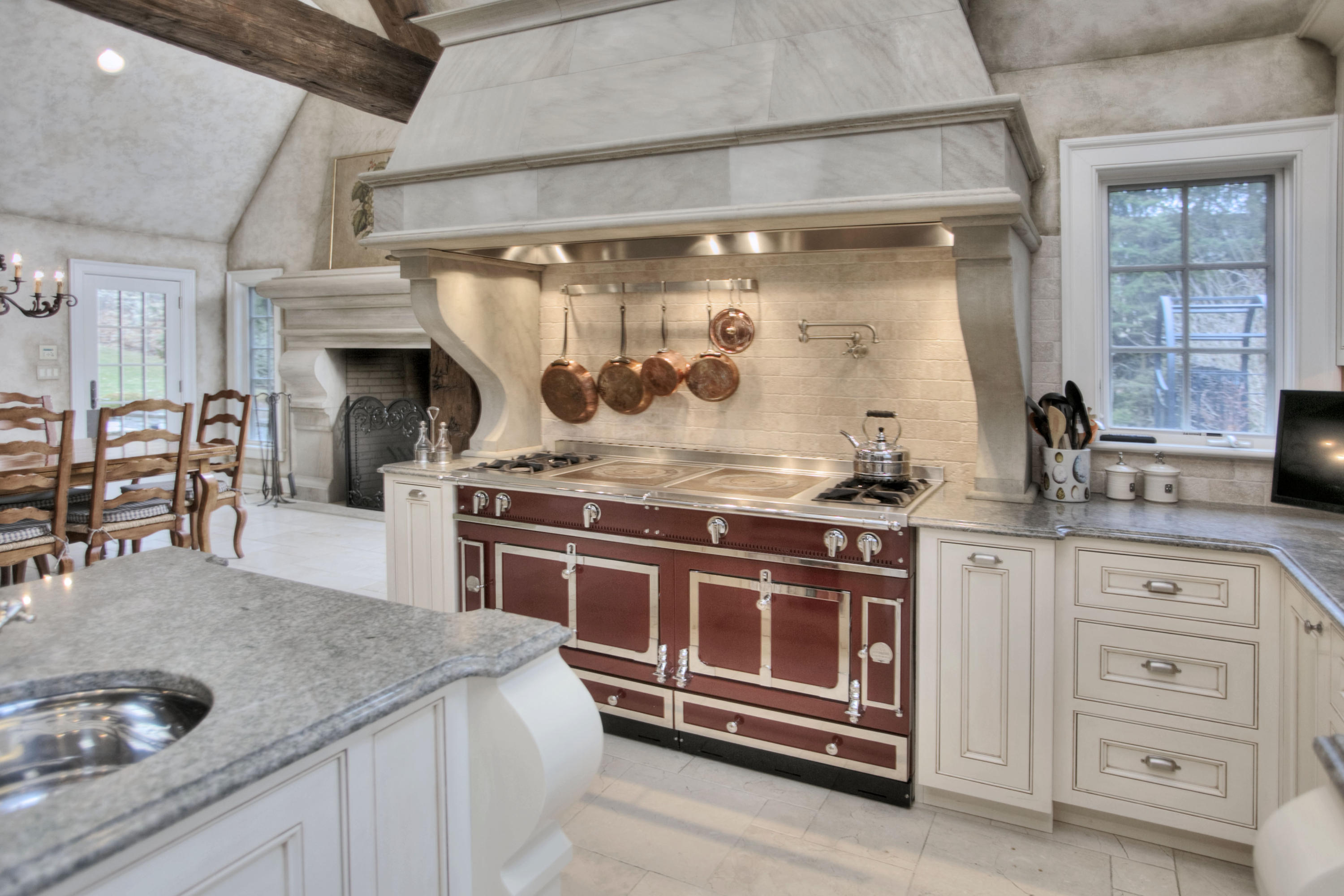 426 Frogtown Road New Canaan, CT 06840 - Photo 7 of 32 Stove