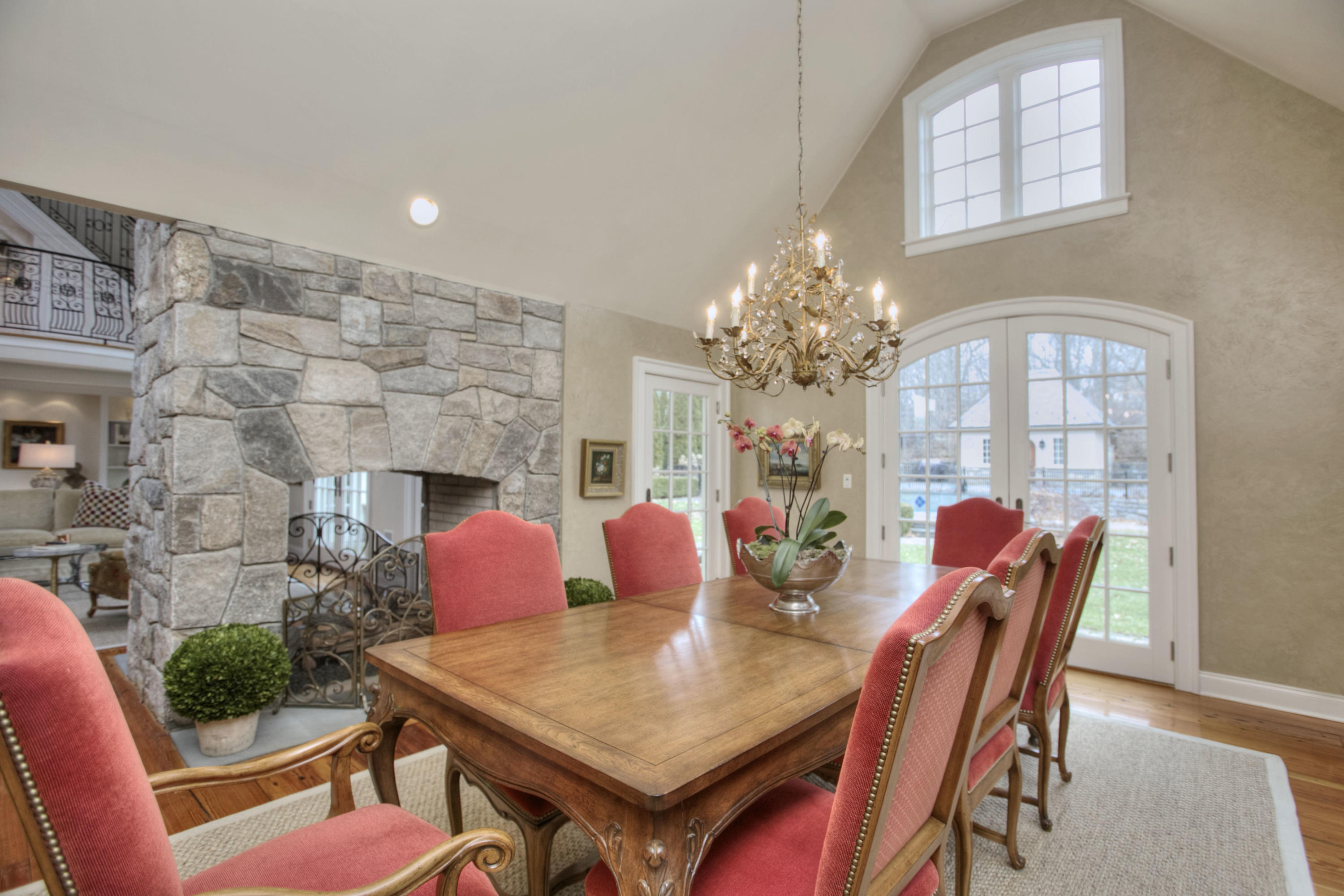 426 Frogtown Road New Canaan, CT 06840 - Photo 10 of 32 Dining
